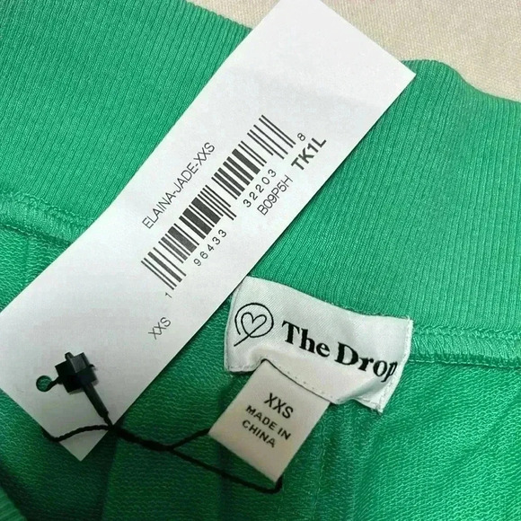 Green Shorts - Picture 3 of 6